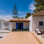 Villa Alexa This Charming Villa Is Just A 10 Min Drive To Either Playa Den Bossa Or San Antonio